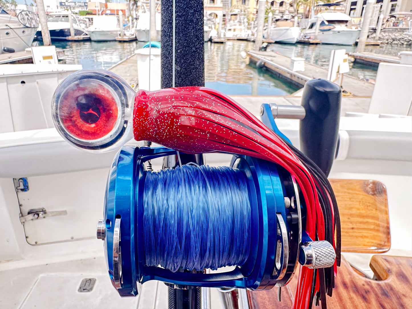 Ojo de Calamar "Rojo con Negro"